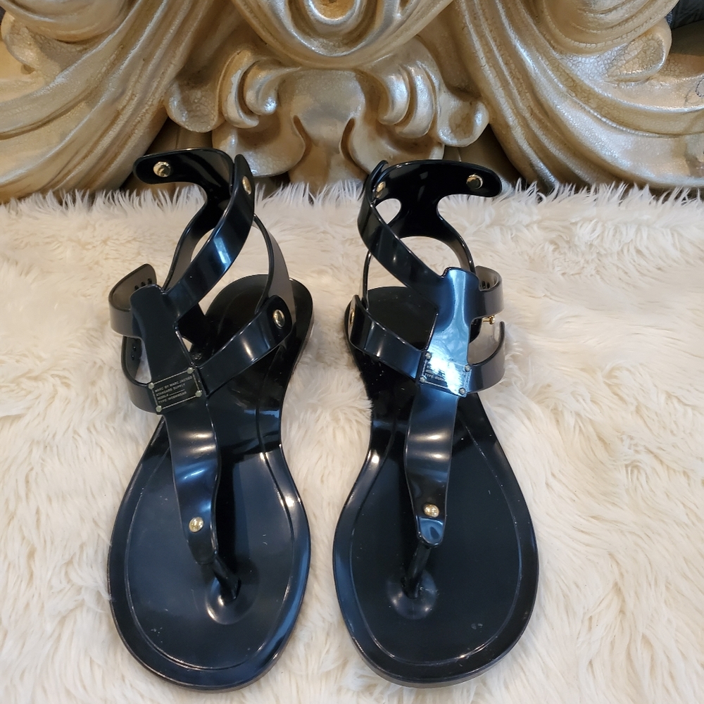 T-strap sandals
